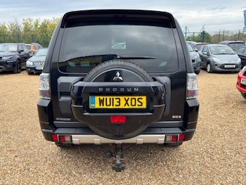 Used Mitsubishi Shogun 2013 for sale - 76132940: Photo