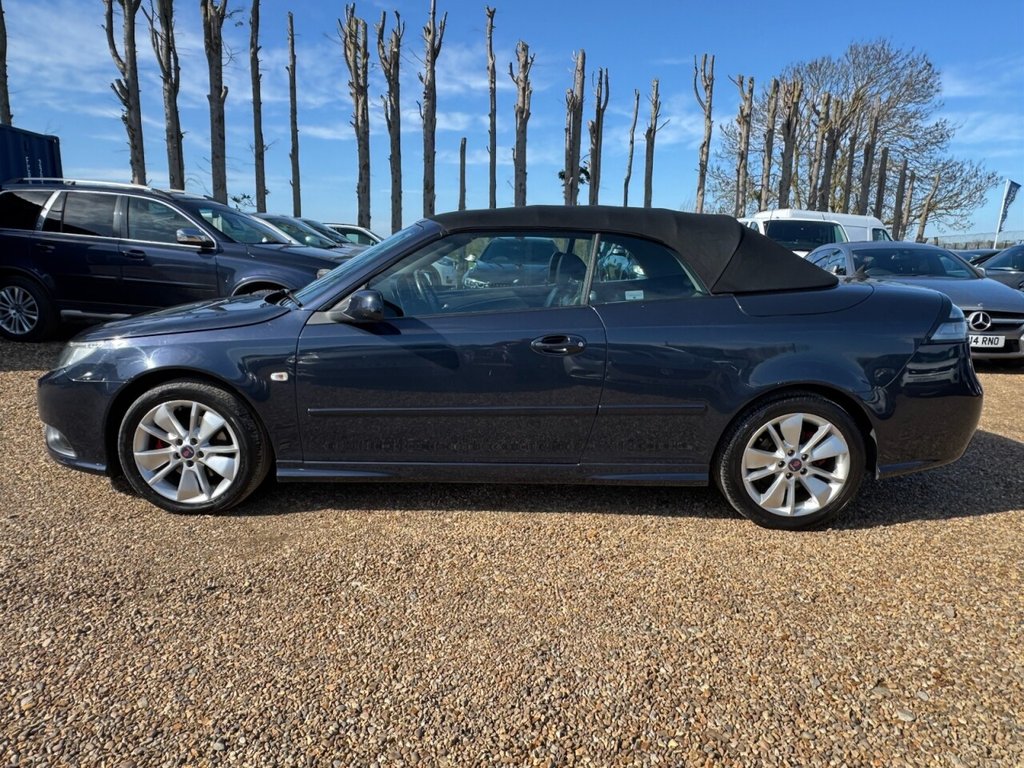 Used Saab 9-3 2010 for sale - 77920339: Photo 8