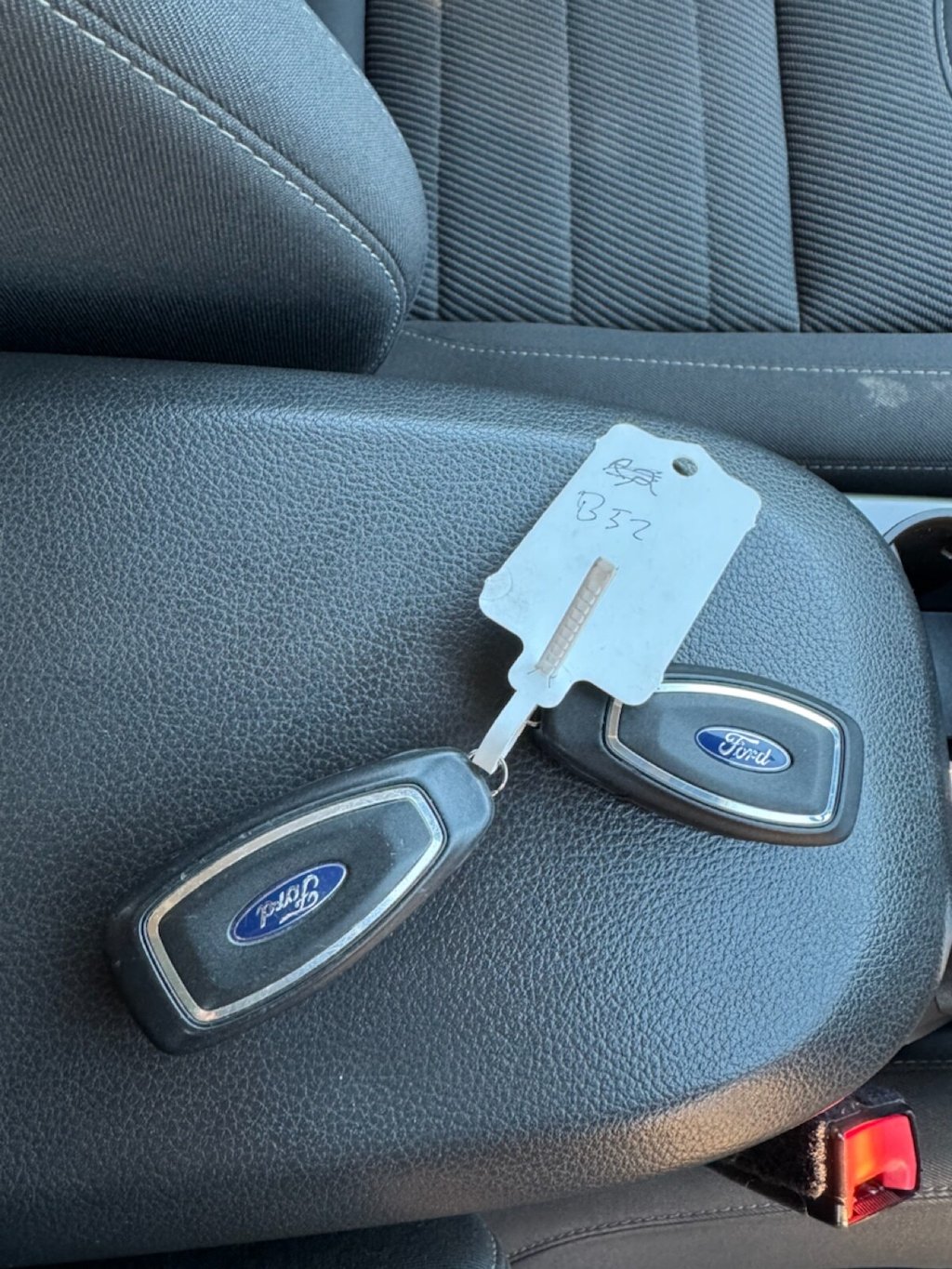 Used Ford Kuga 2016 for sale - 76654916: Photo 38