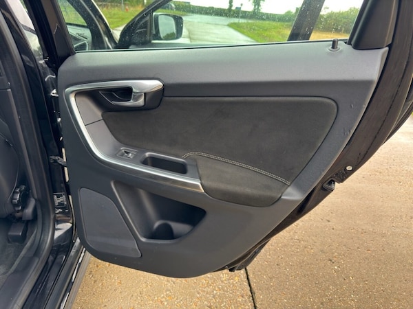 Used Volvo XC60 2016 for sale - 75444495: Photo 27