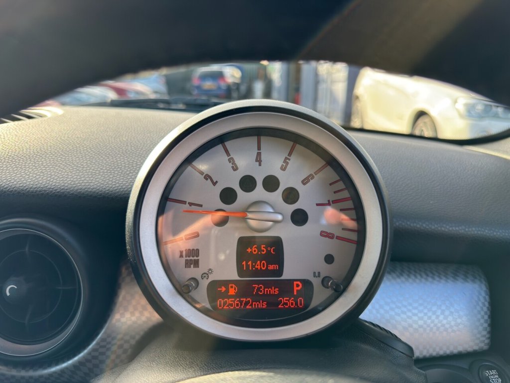 Used MINI Convertible 2010 for sale - 76841590: Photo 15