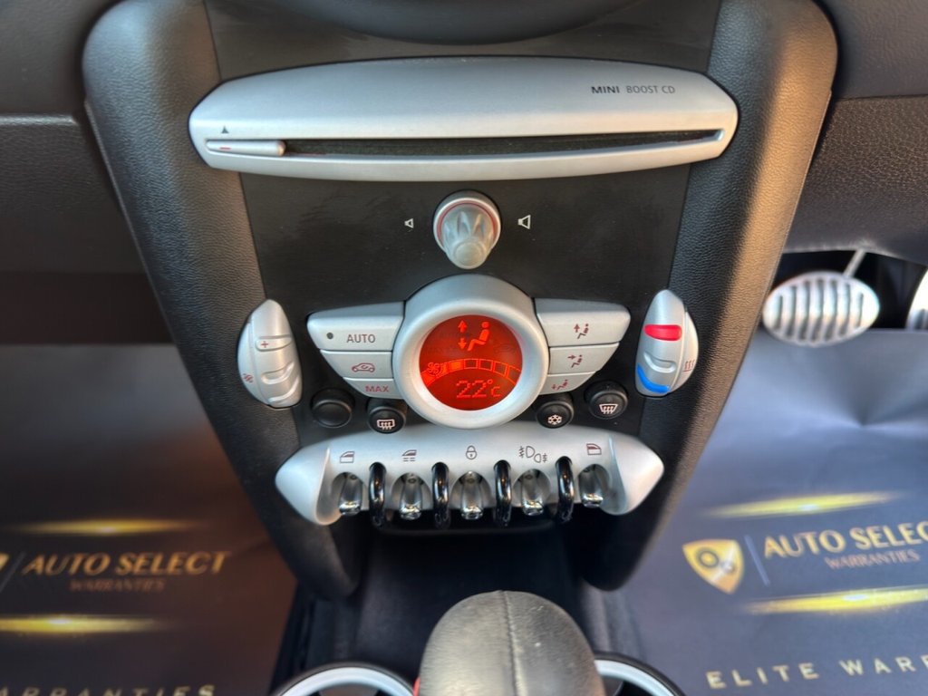 Used MINI Convertible 2010 for sale - 76841590: Photo 23