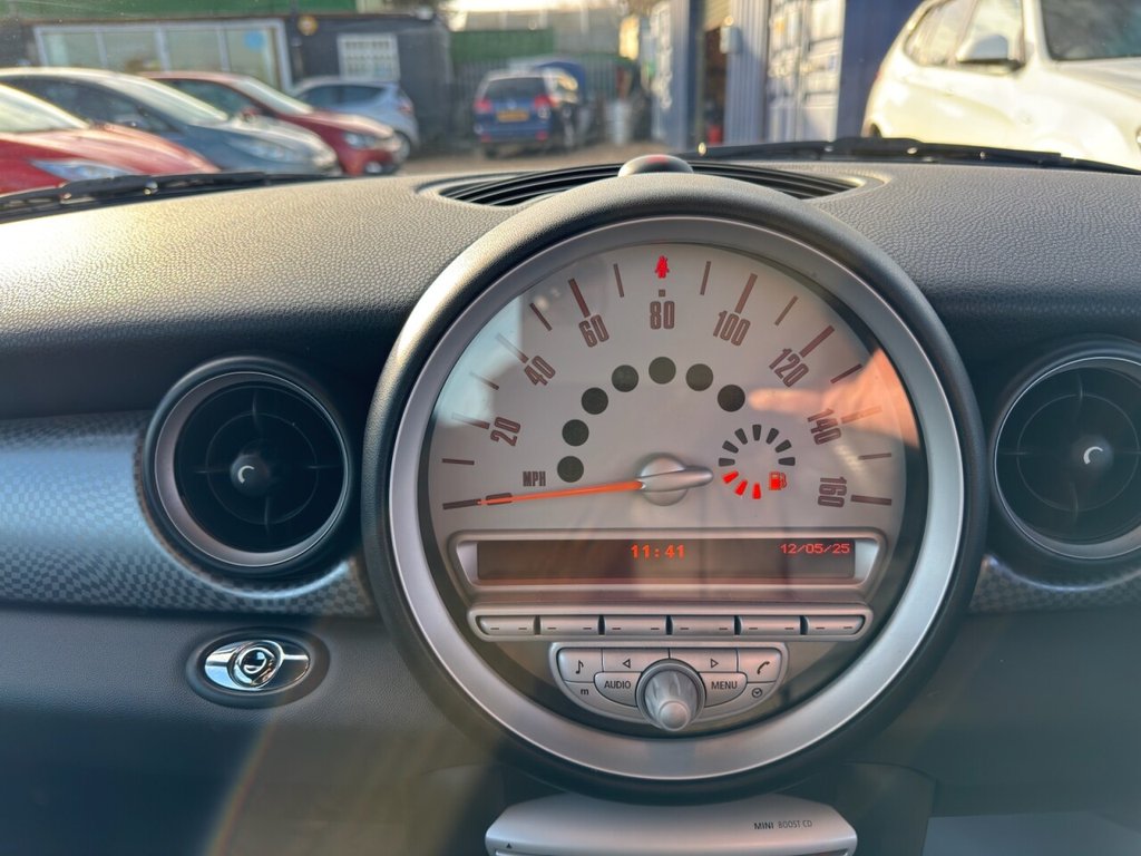 Used MINI Convertible 2010 for sale - 76841590: Photo 24