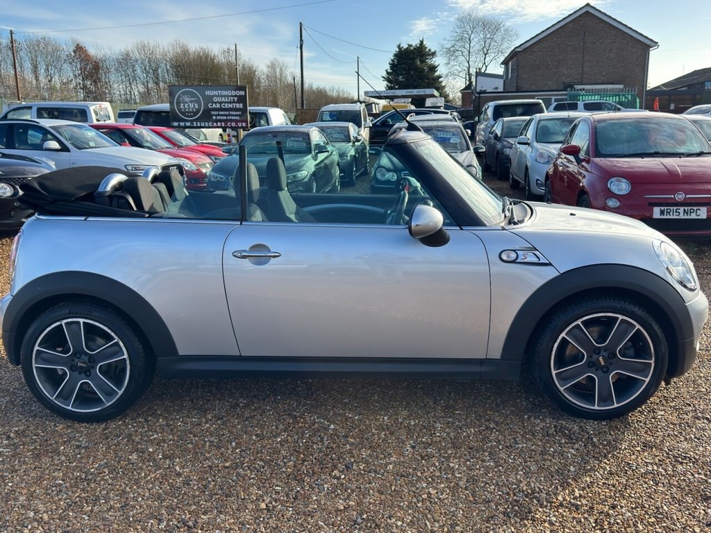 Used MINI Convertible 2010 for sale - 76841590: Photo 31