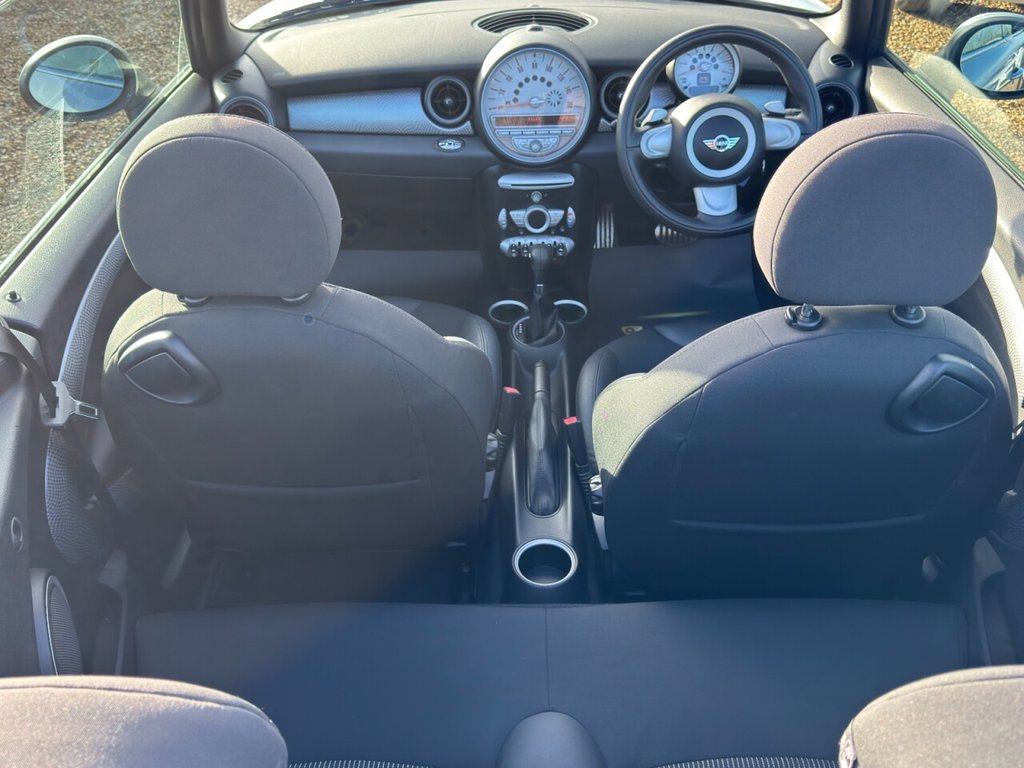 Used MINI Convertible 2010 for sale - 76841590: Photo 40