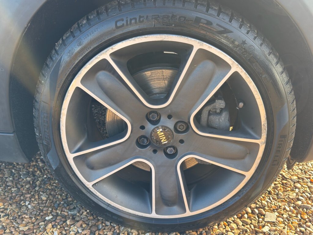 Used MINI Convertible 2010 for sale - 76841590: Photo 42