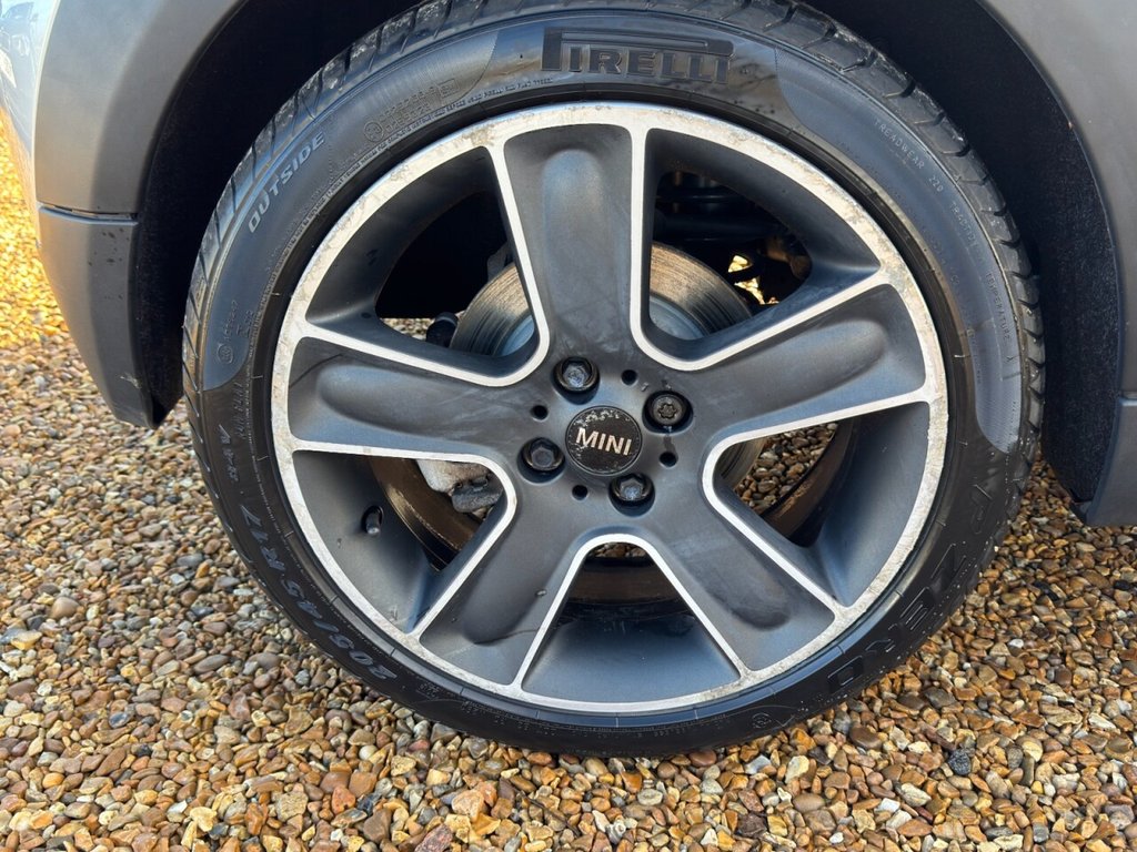 Used MINI Convertible 2010 for sale - 76841590: Photo 43