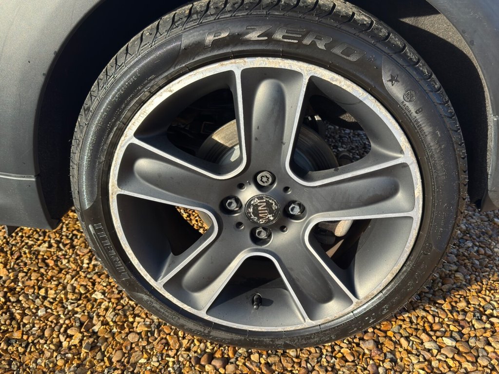 Used MINI Convertible 2010 for sale - 76841590: Photo 44