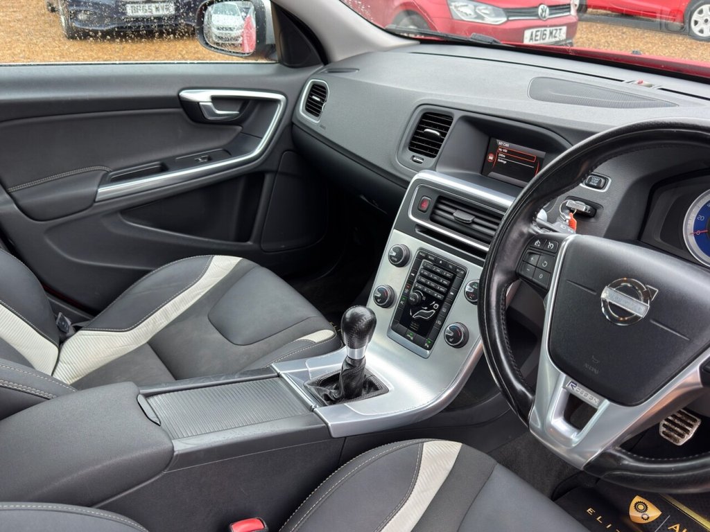 Used Volvo V60 2011 for sale - 77383696: Photo 29