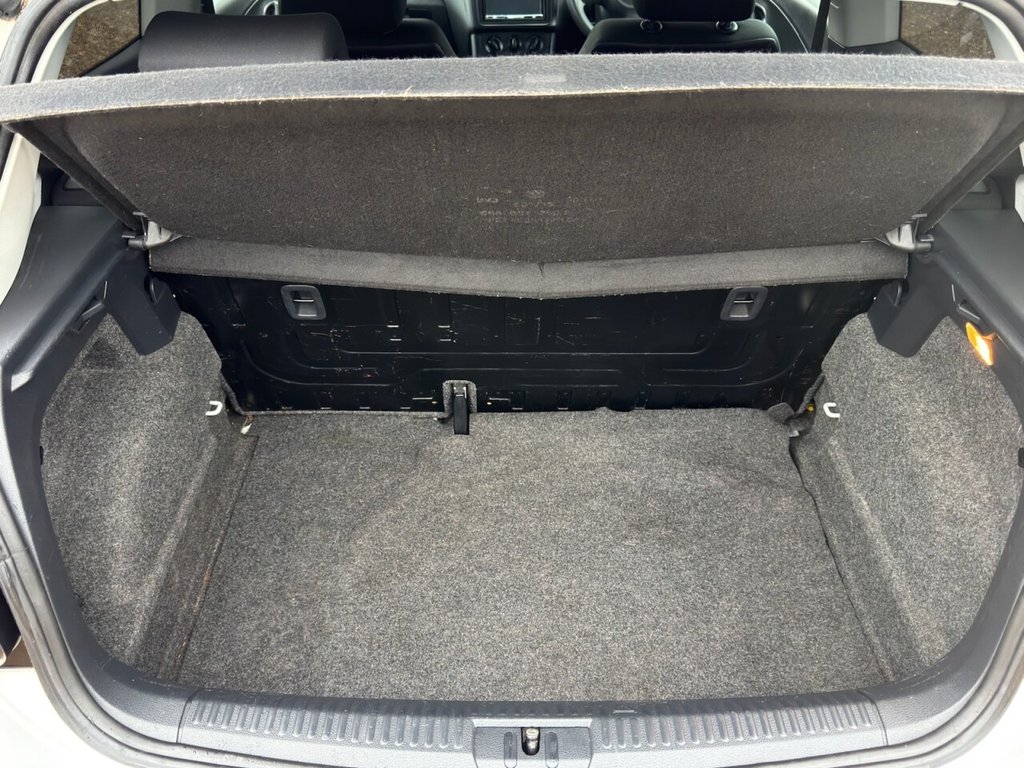 Used Volkswagen Polo 2013 for sale - 76986221: Photo 10