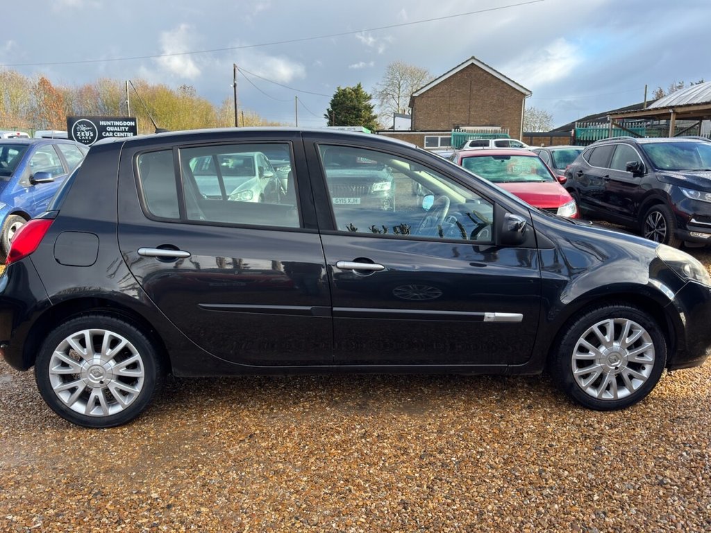 Used Renault Clio 2011 for sale - 77457558: Photo 10