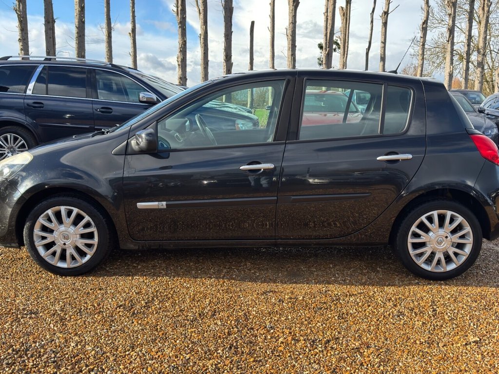 Used Renault Clio 2011 for sale - 77457558: Photo 7