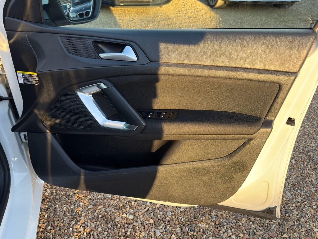 Used Peugeot 308 2015 for sale - 77263678: Photo 15