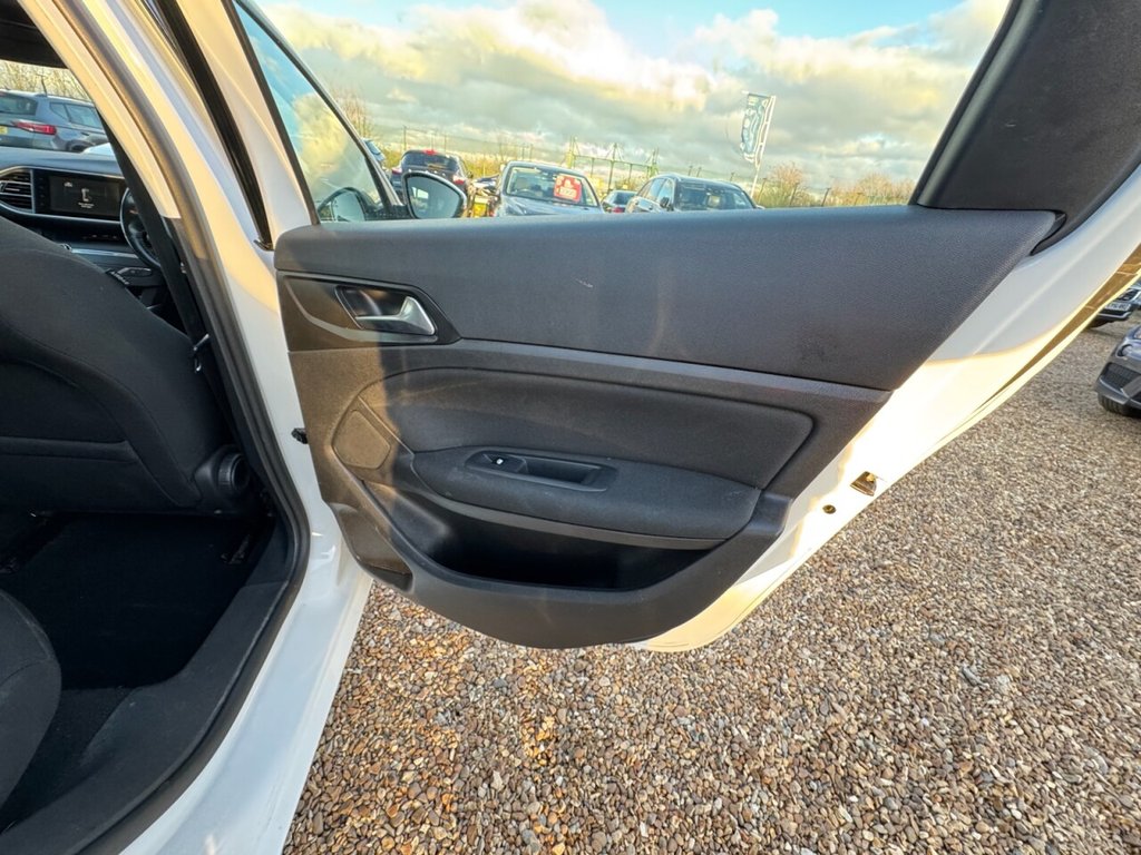 Used Peugeot 308 2015 for sale - 77263678: Photo 28