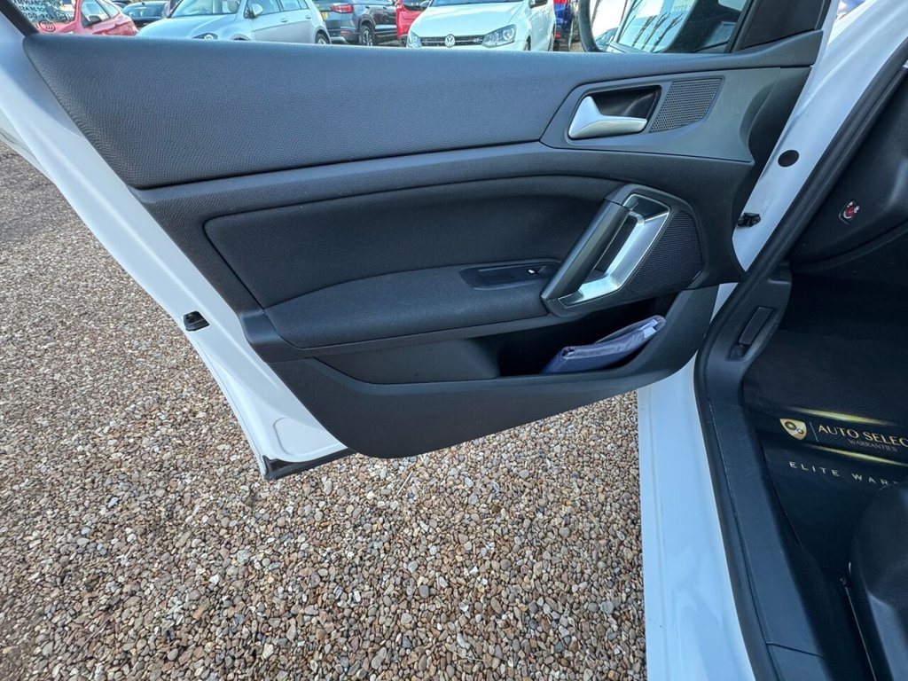 Used Peugeot 308 2015 for sale - 77263678: Photo 29