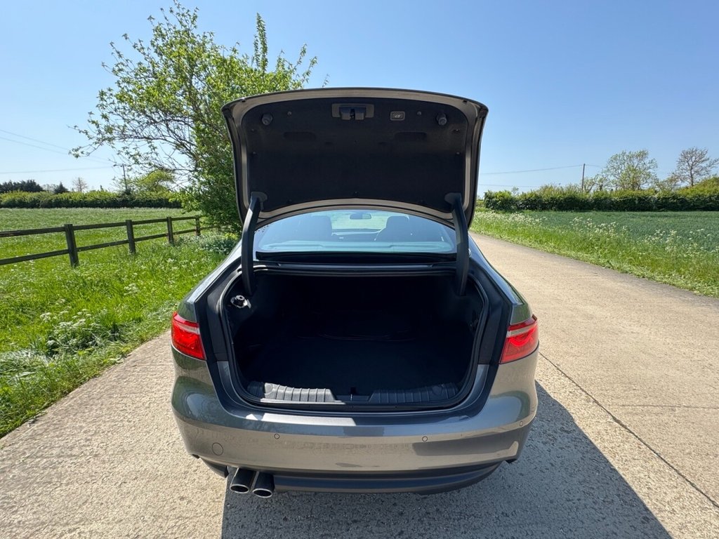 Used Jaguar XF 2016 for sale - 76546381: Photo 10