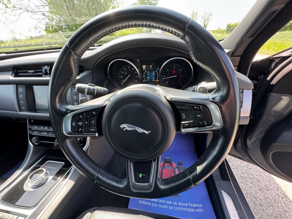 Used Jaguar XF 2016 for sale - 76546381: Photo 22