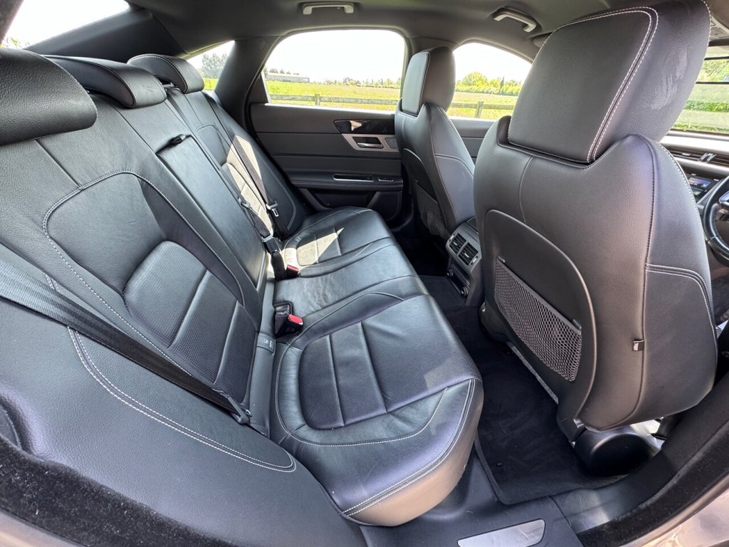 Used Jaguar XF 2016 for sale - 76546381: Photo 30