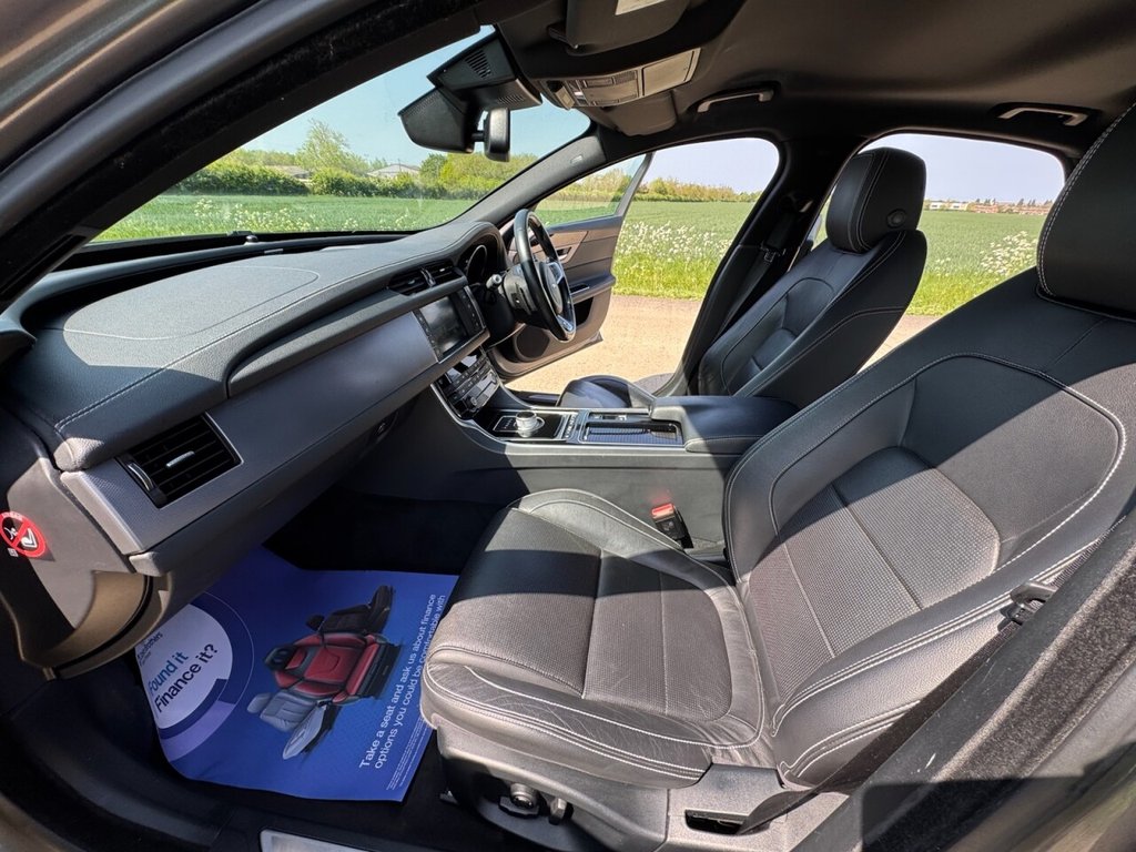 Used Jaguar XF 2016 for sale - 76546381: Photo 40