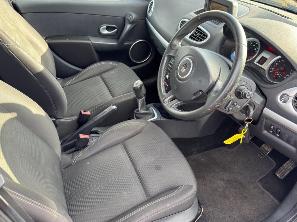Used Renault Clio 2011 for sale - 78219259: Photo 14