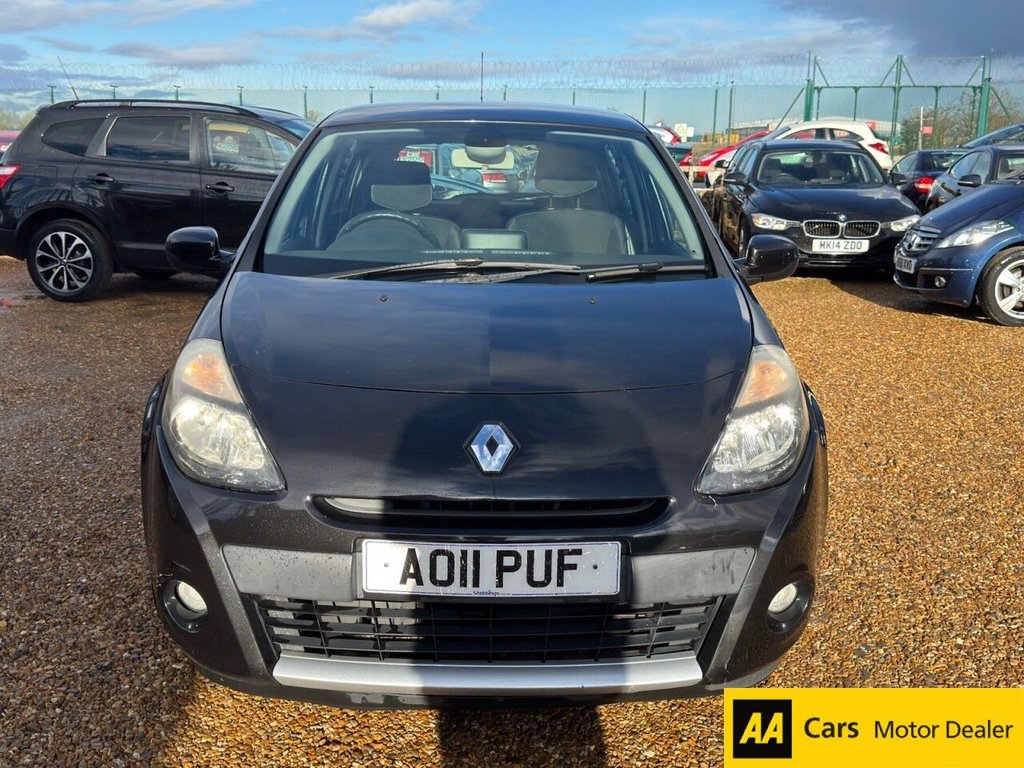 Used Renault Clio 2011 for sale - 78219259: Photo 2