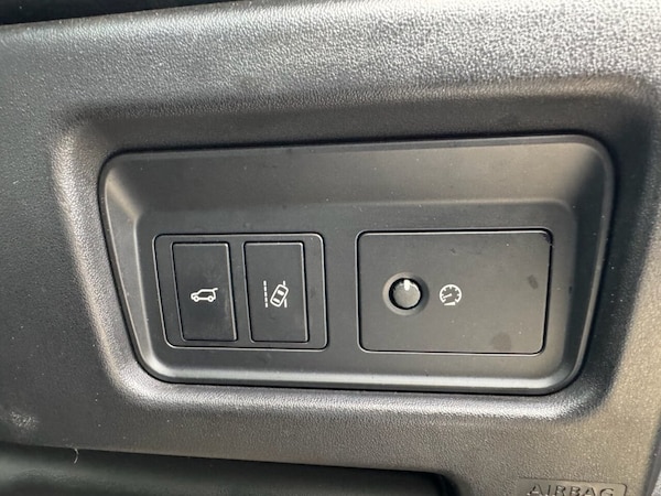 Used Land Rover Discovery Sport 2018 for sale - 76279784: Photo 31