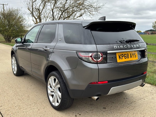 Used Land Rover Discovery Sport 2018 for sale - 76279784: Photo 4
