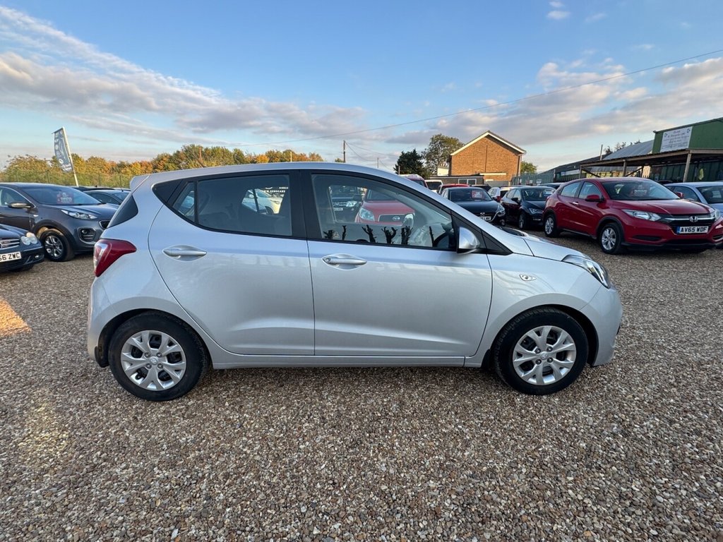 Used Hyundai i10 2014 for sale - 76119126: Photo 15