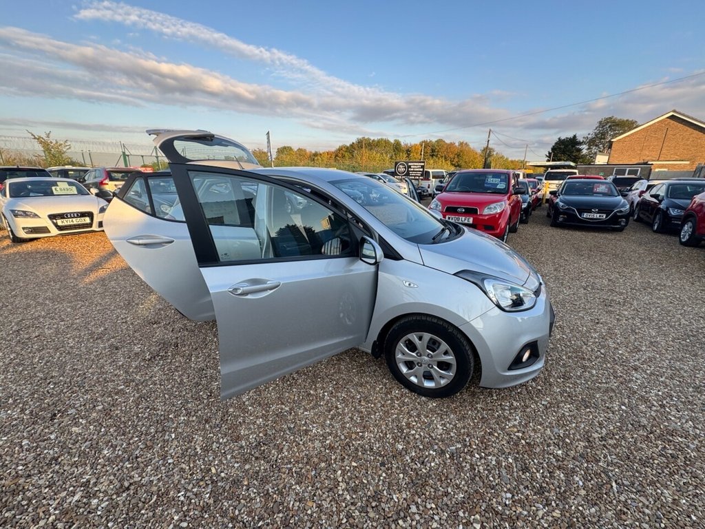 Used Hyundai i10 2014 for sale - 76119126: Photo 42