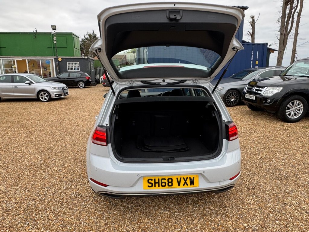 Used Volkswagen Golf 2018 for sale - 76202938: Photo 11