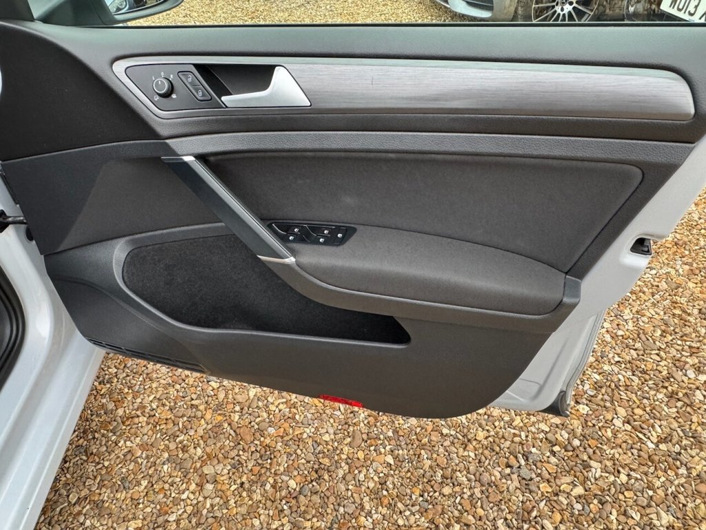 Used Volkswagen Golf 2018 for sale - 76202938: Photo 13