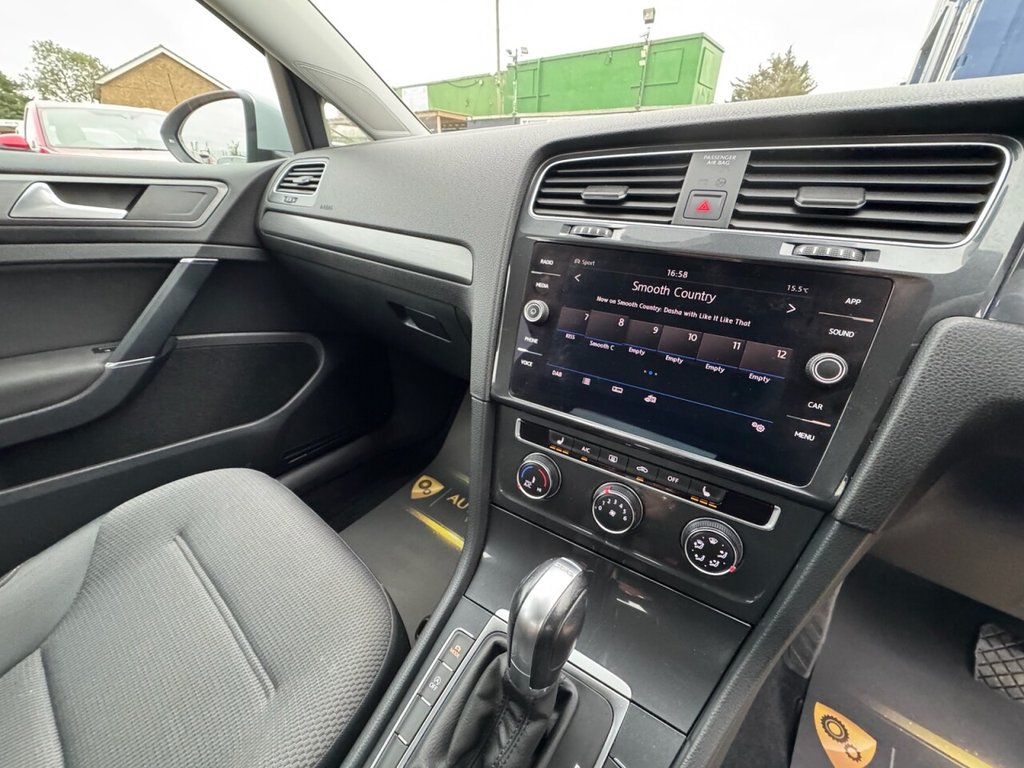 Used Volkswagen Golf 2018 for sale - 76202938: Photo 29