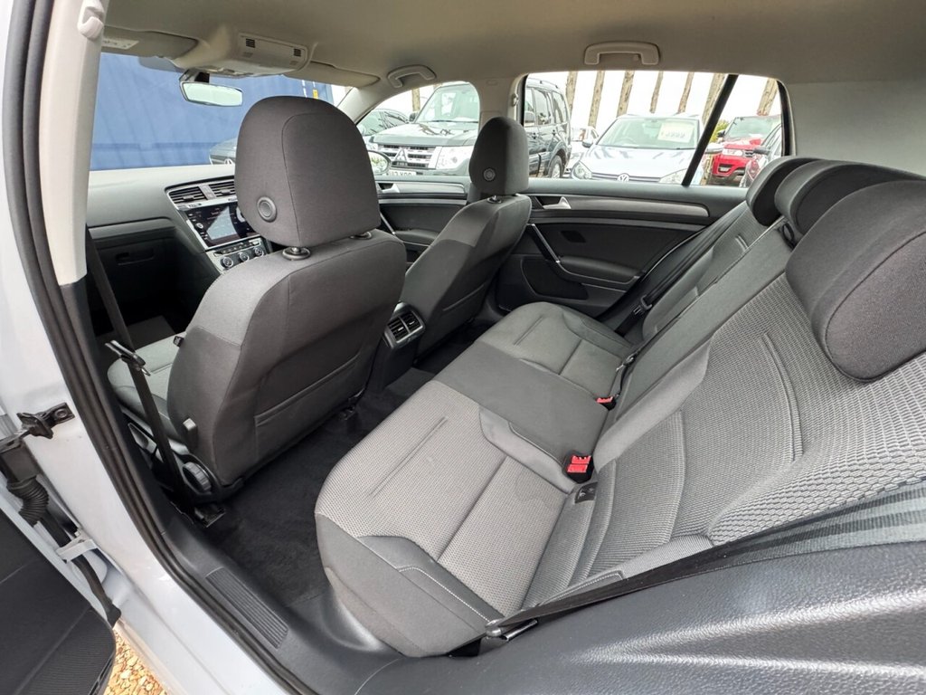 Used Volkswagen Golf 2018 for sale - 76202938: Photo 33
