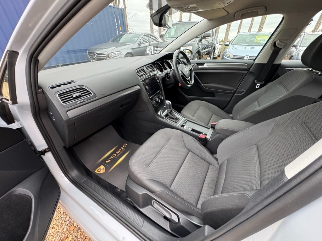 Used Volkswagen Golf 2018 for sale - 76202938: Photo 36