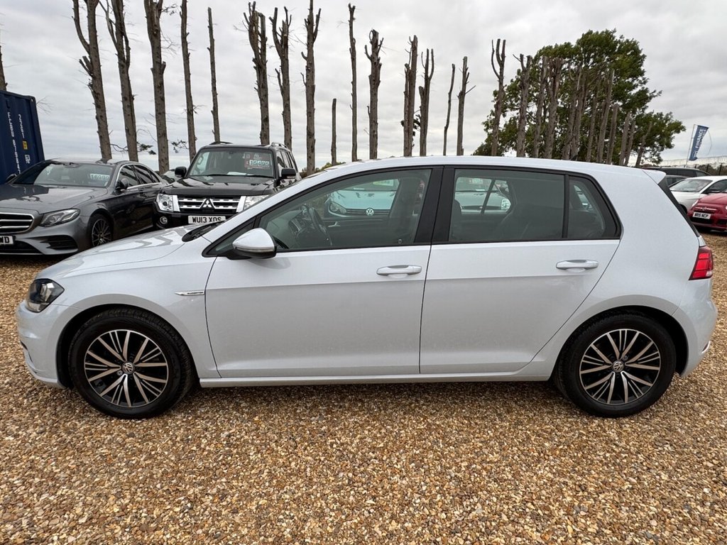 Used Volkswagen Golf 2018 for sale - 76202938: Photo 7