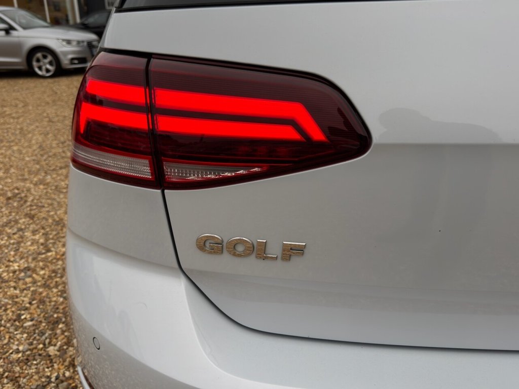 Used Volkswagen Golf 2018 for sale - 76202938: Photo 9