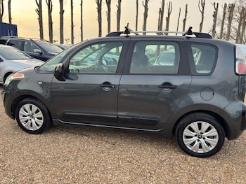 Used Citroen C3 Picasso 2016 for sale - 77967368: Photo