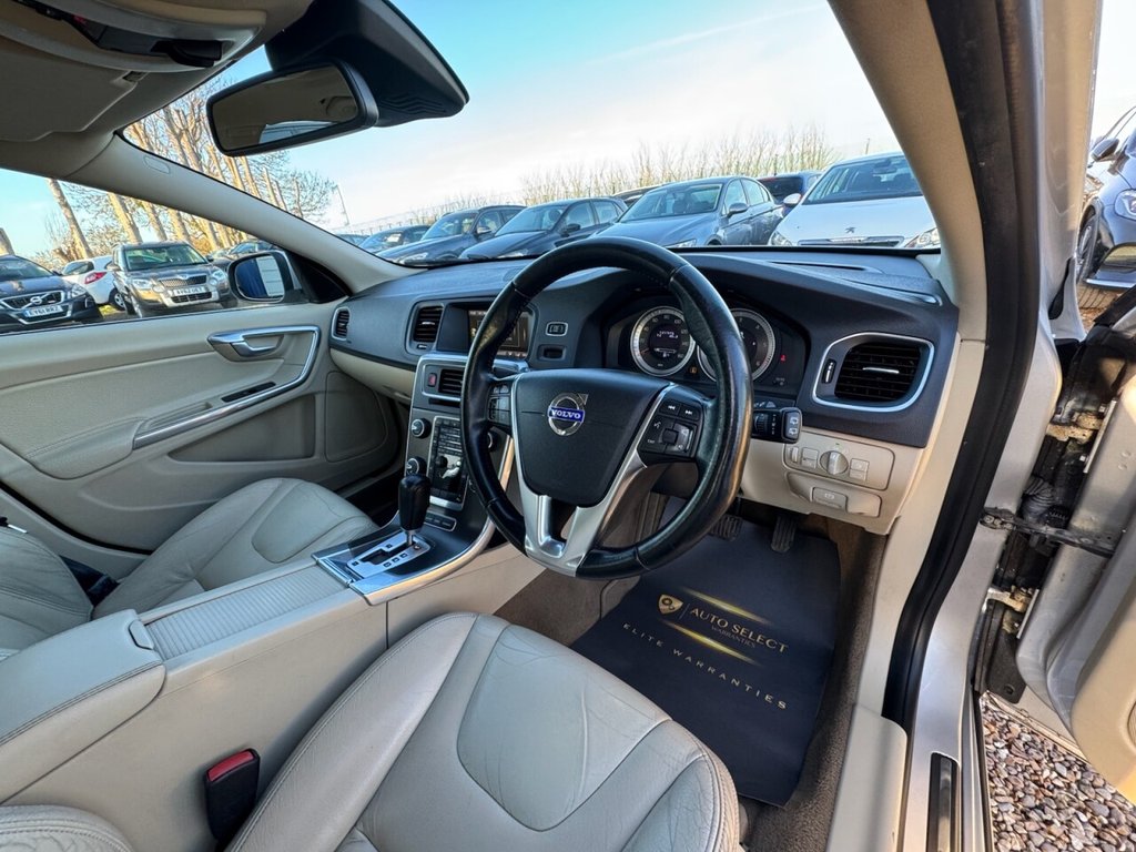 Used Volvo V60 2012 for sale - 77356236: Photo 11