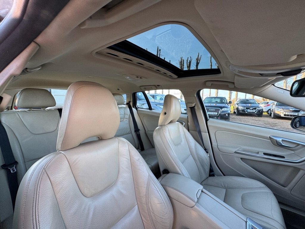 Used Volvo V60 2012 for sale - 77356236: Photo 39