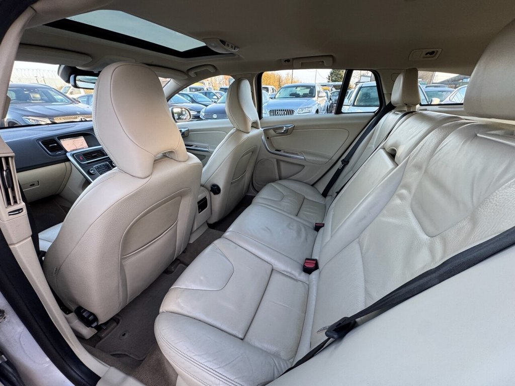 Used Volvo V60 2012 for sale - 77356236: Photo 43