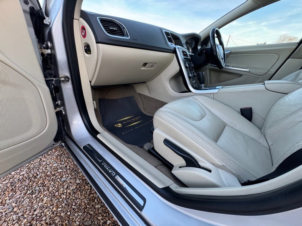 Used Volvo V60 2012 for sale - 77356236: Photo 49