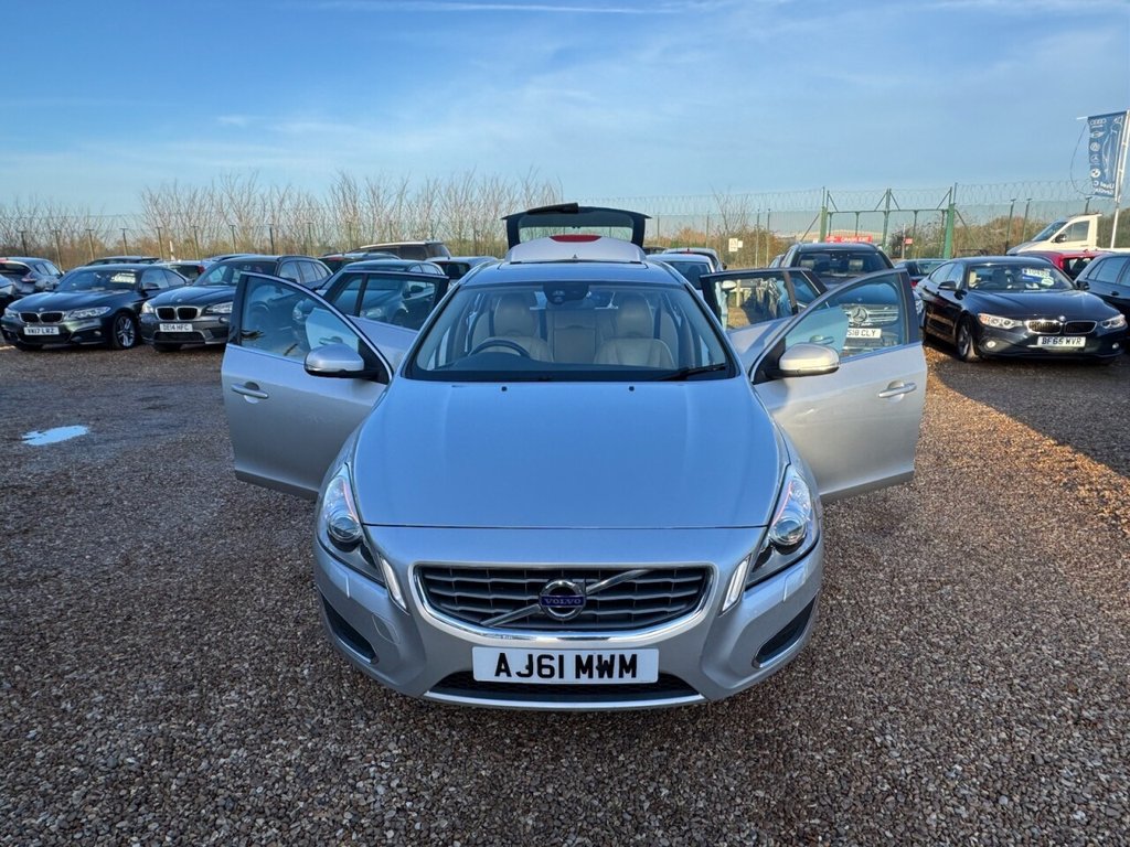 Used Volvo V60 2012 for sale - 77356236: Photo 6