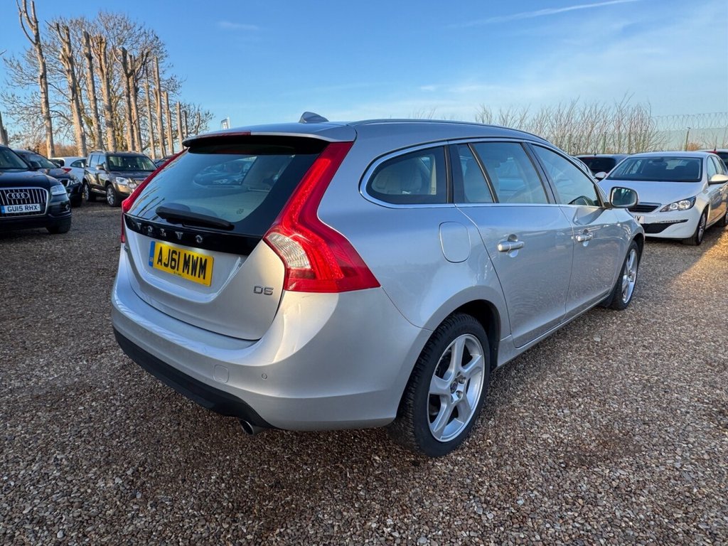 Used Volvo V60 2012 for sale - 77356236: Photo 7