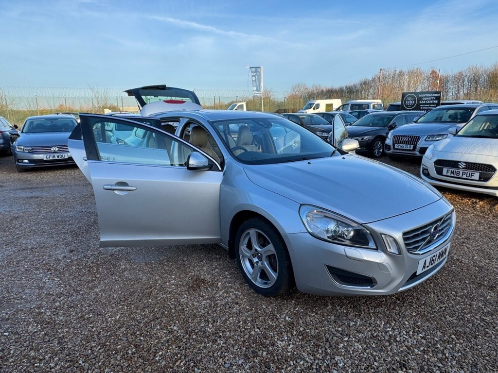 Used Volvo V60 2012 for sale - 77356236: Photo 9