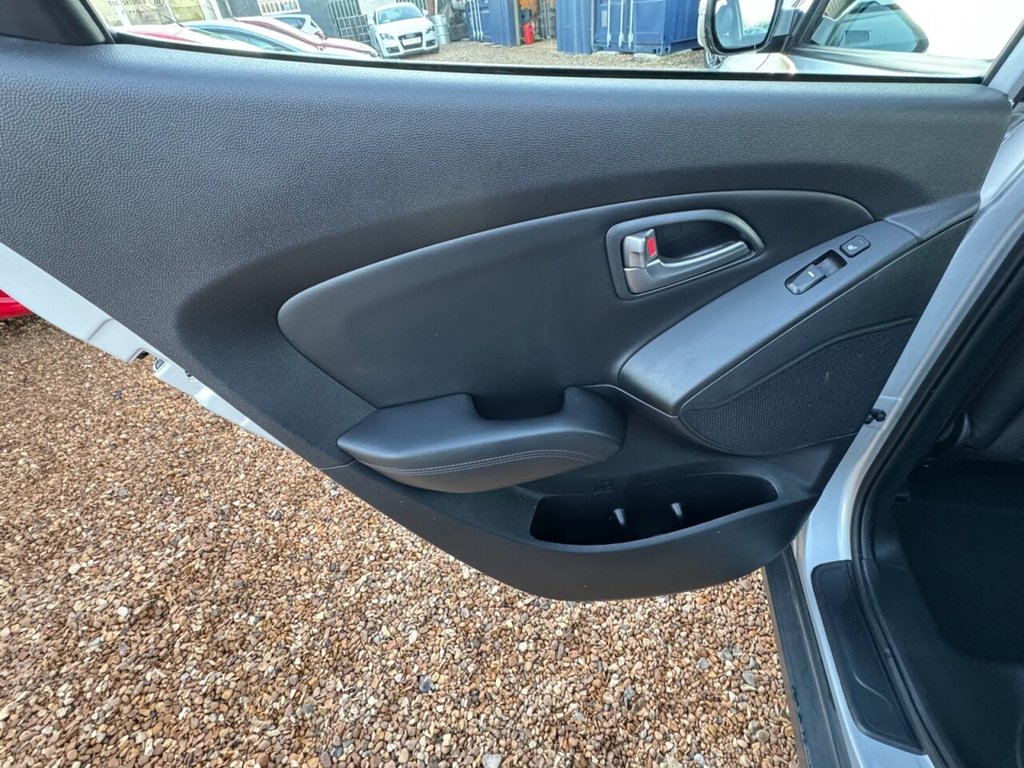 Used Hyundai Ix35 2015 for sale - 76783868: Photo 42