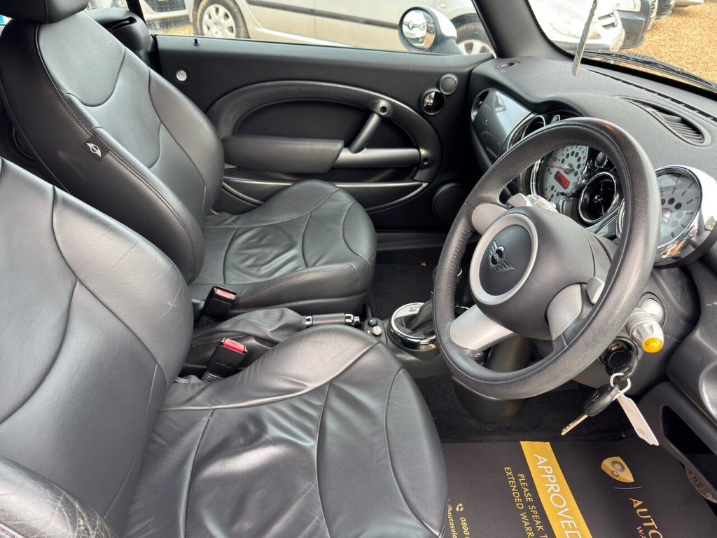 Used MINI Convertible 2007 for sale - 77636774: Photo 10