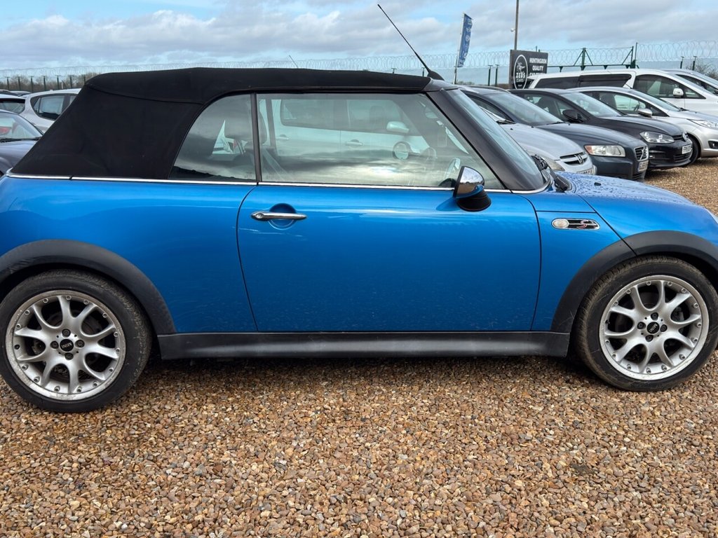 Used MINI Convertible 2007 for sale - 77636774: Photo 8