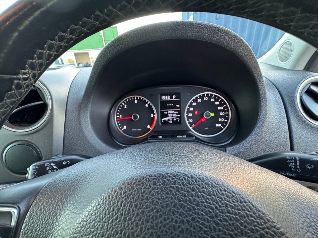 Used Volkswagen Amarok 2013 for sale - 77927180: Photo 28