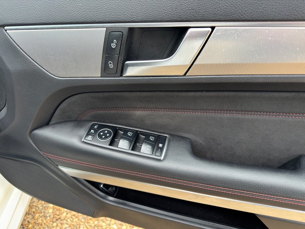 Used Mercedes-Benz E Class 2015 for sale - 78097206: Photo 20