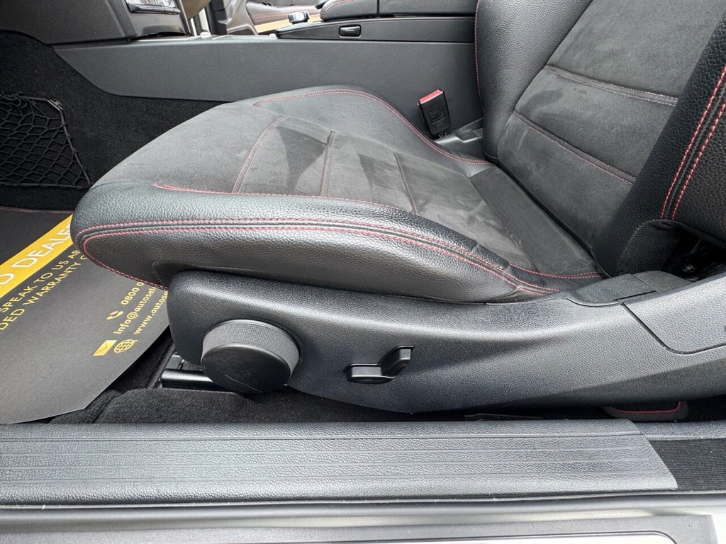 Used Mercedes-Benz E Class 2015 for sale - 78097206: Photo 44